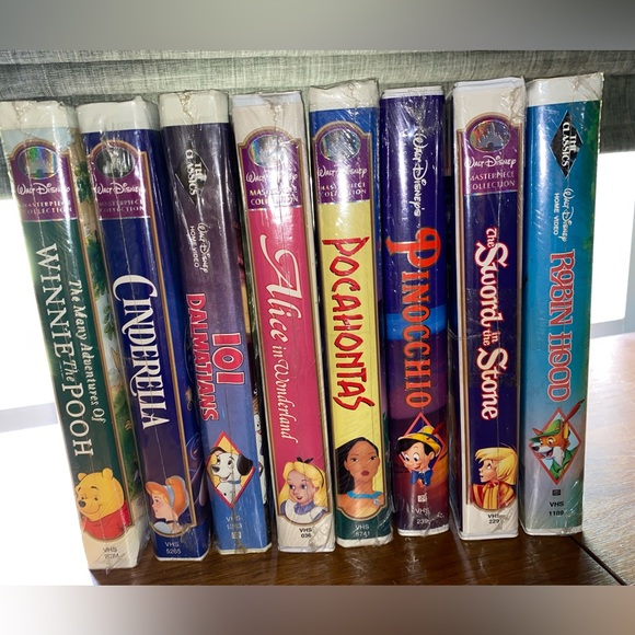 VINTAGE SEALED UNOPENED DISNEY VHS CLAMSHELL TAPES Black Diamond Classics - Picture 1 of 11